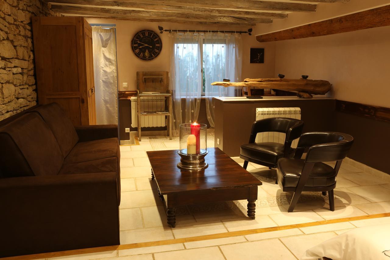Chambres D'Hotes Le Repere Des Anges Et Spa Larnod Exterior photo